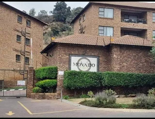 3 BEDROOM TOWNHOUSE FOR SALE IN WINCHESTER HILLS